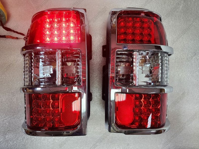Стопы (задние фонари) задние Mitsubishi pajero 1991-1999 615fbbn новая