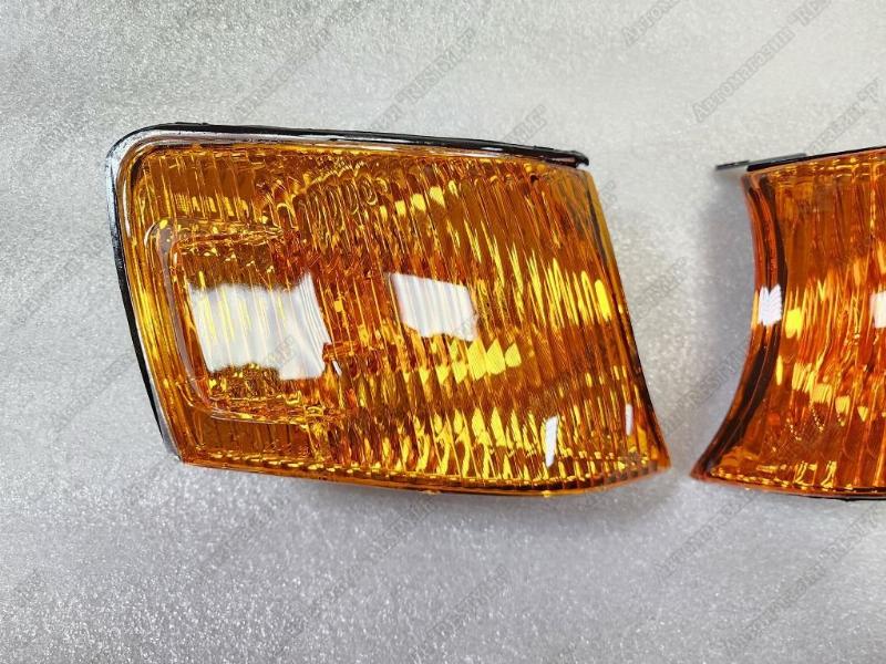 Поворотники передние Toyota chaser 100 Поворотники передние Toyota chaser 100