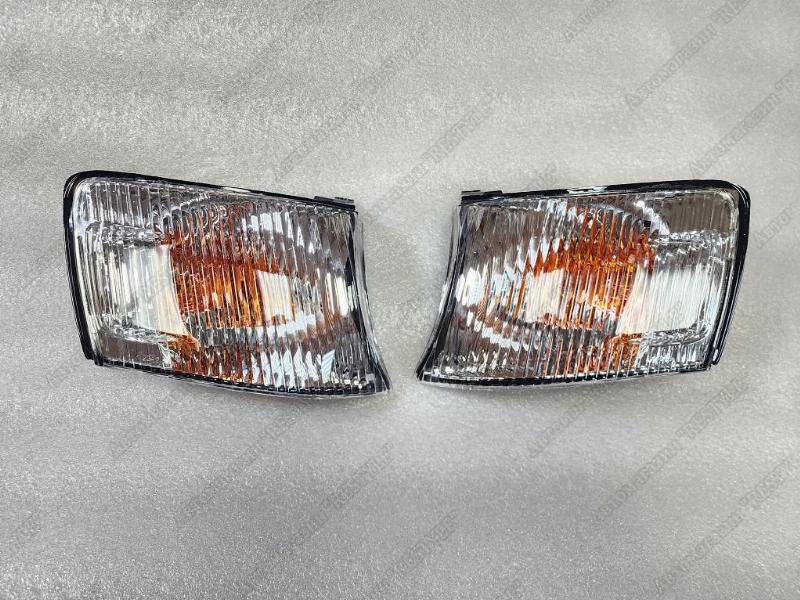Запчасть поворотники передние Toyota chaser 1996-2001 100 TYJ-01-0472 новая Поворотники передние Toyota chaser 1996-2001 100 TYJ-01-0472 новая