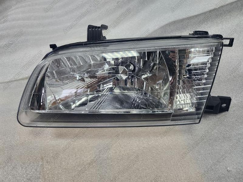 Фары передние Sunny 1998-2004 B15