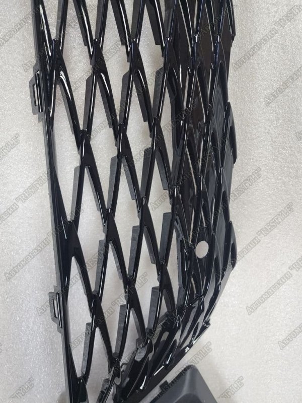 Решетка радиатора NX200 NX200t NX250 NX300 NX300h 2014-2017