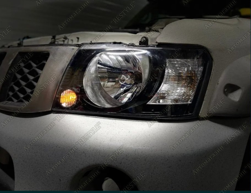 Фары передние NISSAN Patrol 61