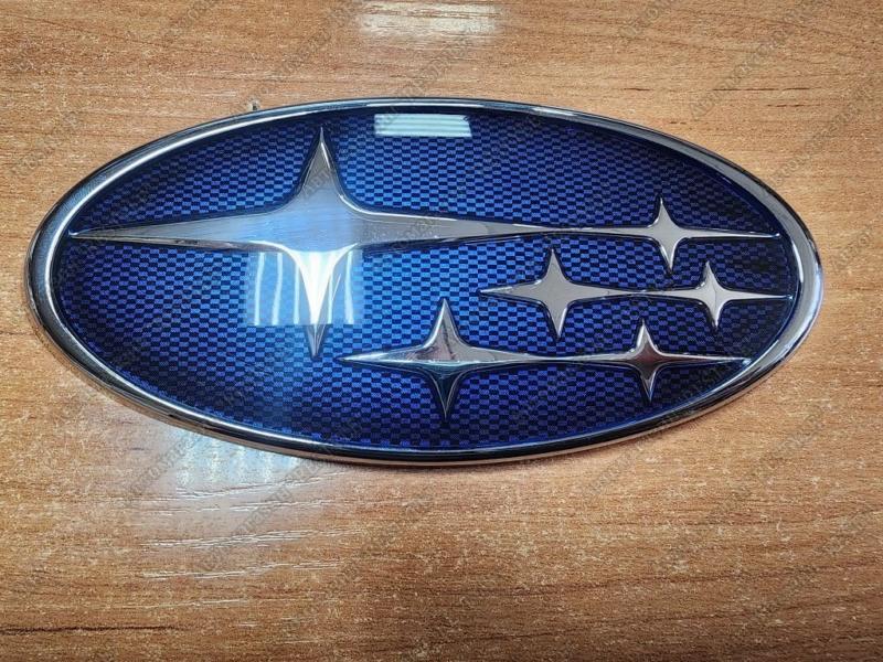 Эмблема решетки радиатора передняя subaru forester SK 93013AL000 новая