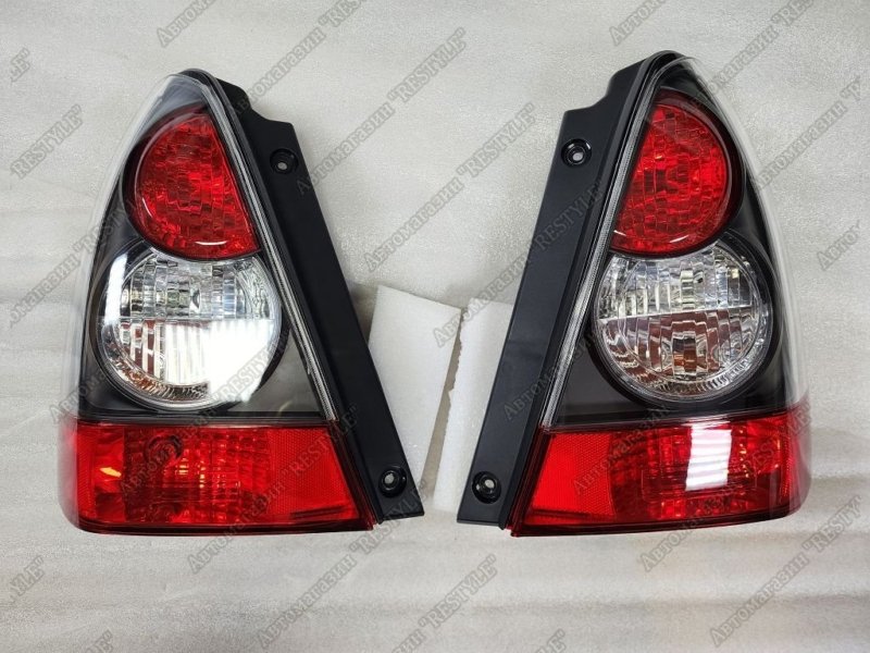Стопы (задние фонари) задние Forester 2002-2008