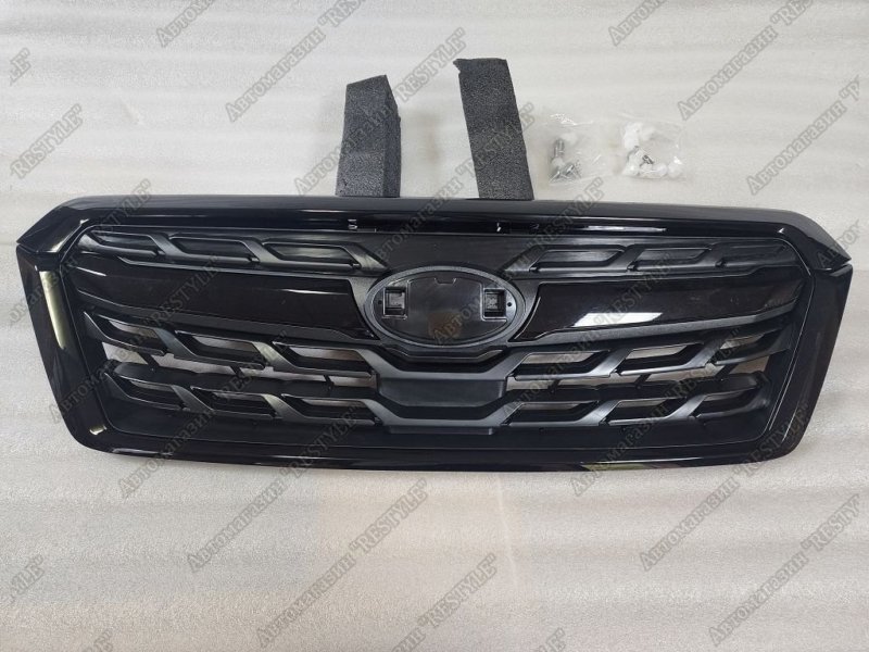 Решетка радиатора передняя Subaru Forester 2015-2018 SJ5 B2019-1 новая