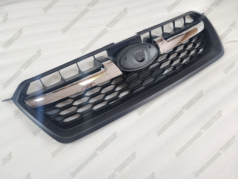 Решетка радиатора передняя impreza 2011-2014 GJ