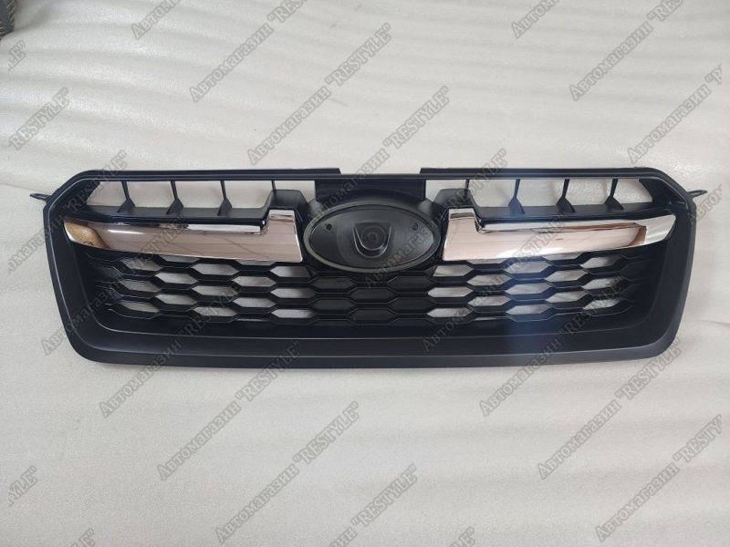 Решетка радиатора передняя SUBARU impreza GJ