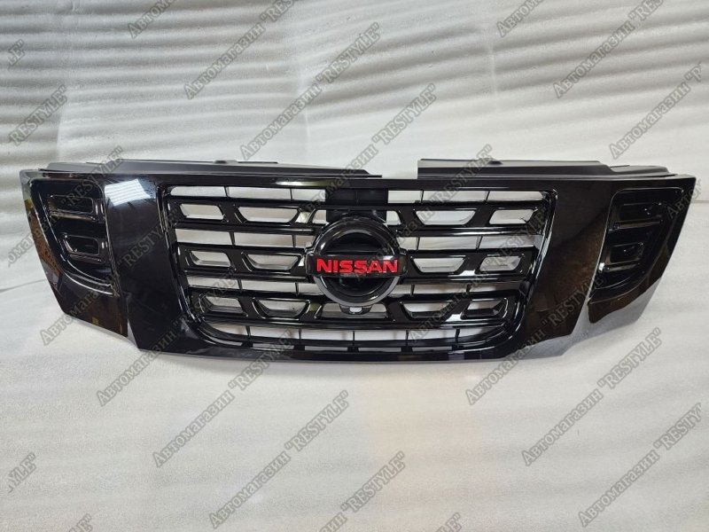 Решетка радиатора передняя NISSAN Patrol 2010-2017 Y62 515946f новая