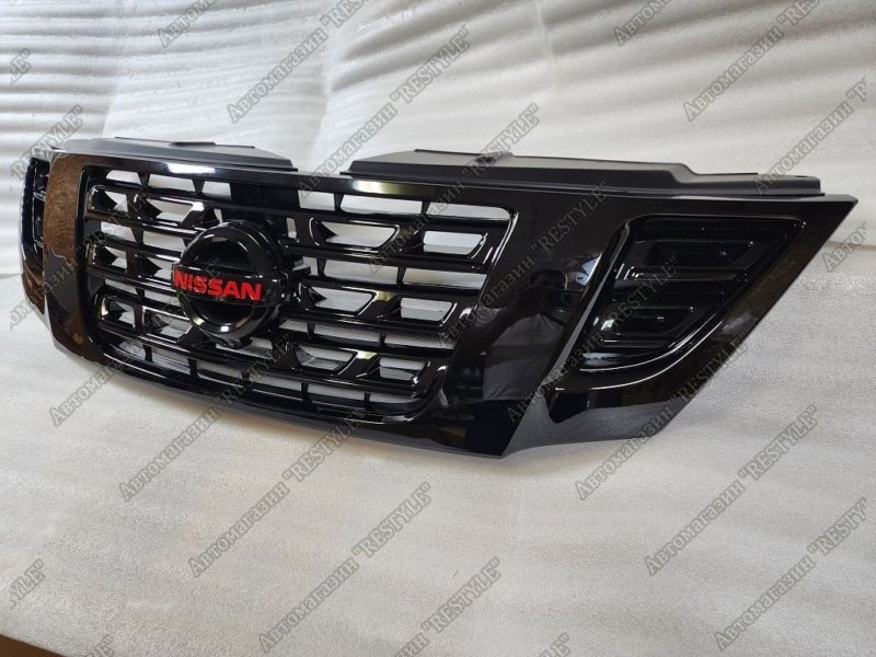 Решетка радиатора передняя Patrol 2010-2017 Y62