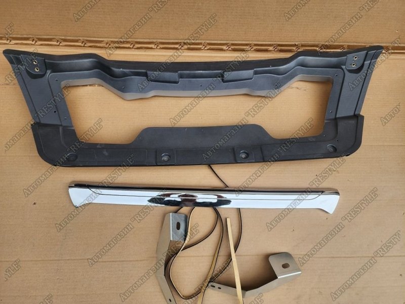 Накладка на бампер передняя forester 2015-2018 SJ5