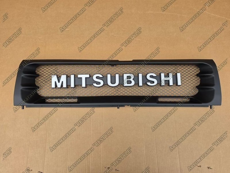 Решетка радиатора передняя Mitsubishi pajero Решетка радиатора передняя Mitsubishi pajero