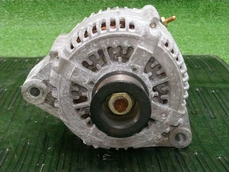 Генератор Land Rover Freelander 2005 L314 25K4F YLE102480 контрактная