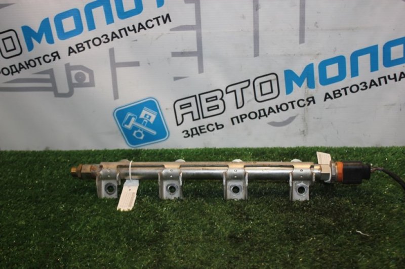 Топливная рампа A1  CBZ