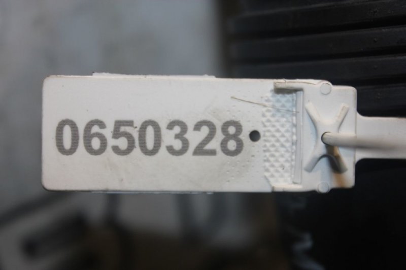 Патрубок воздушного фильтра 2008  5F01