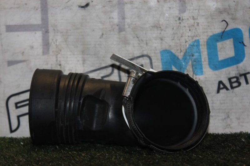 Патрубок воздушного фильтра Peugeot  2008  5F01 V756381280 контрактная