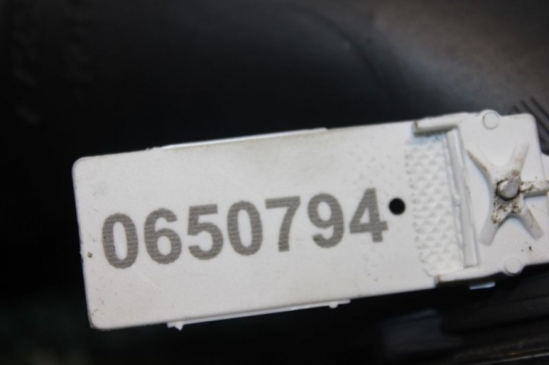 Патрубок воздушного фильтра 2008  5F01