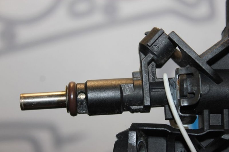 Форсунка топливная Peugeot  2008  R56 EP6 V752817680 контрактная