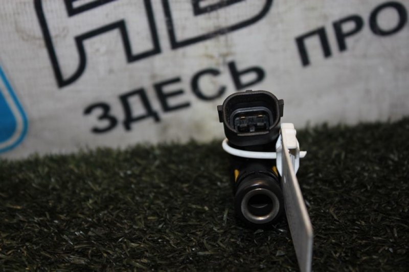 Форсунка топливная Peugeot 2008 R56 EP6 Форсунка топливная Peugeot 2008 R56 EP6