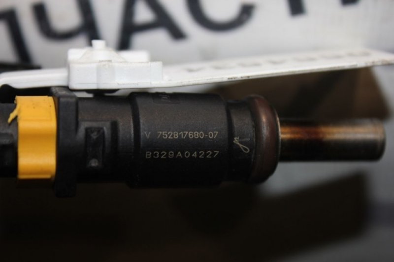 Форсунка топливная 2008  R56 EP6