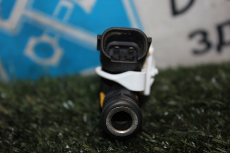 Форсунка топливная Peugeot  2008  R56 EP6