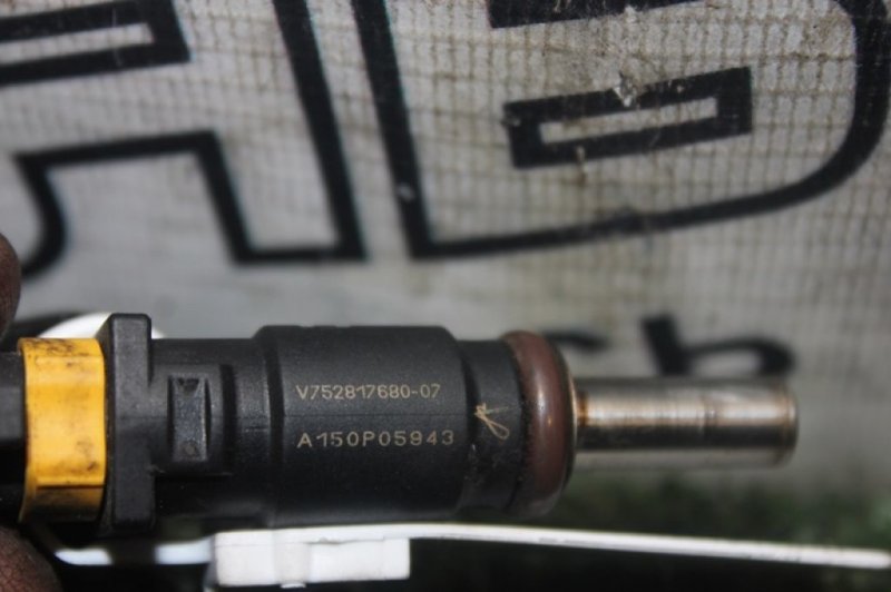 Форсунка топливная Peugeot  2008  R56 EP6 V752817680 контрактная