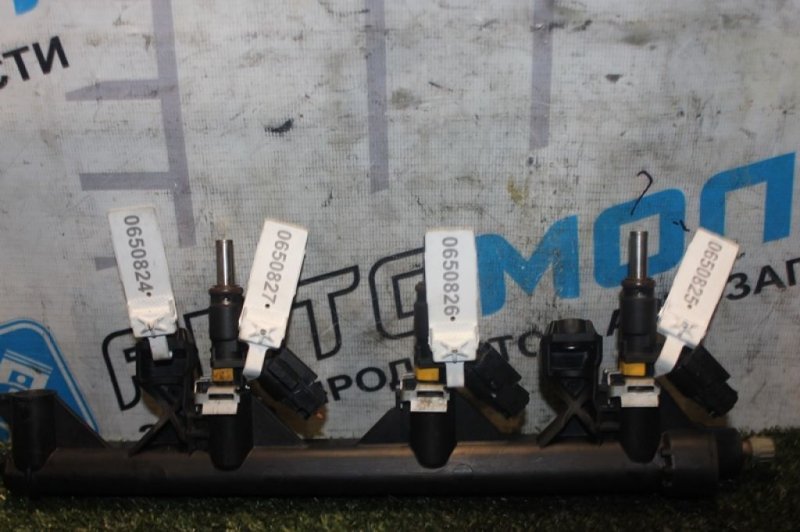 Форсунка топливная 2008  R56 EP6