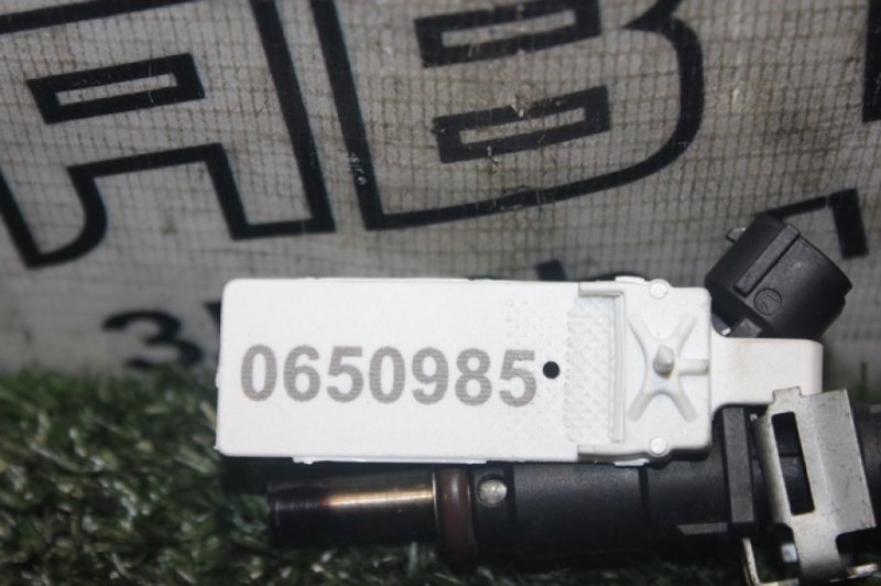 Форсунка топливная 2008  R56 EP6