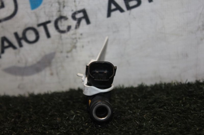 Форсунка топливная 2008  R56 EP6