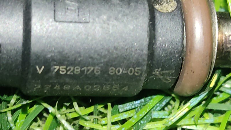 Форсунка топливная 2008  R56 EP6