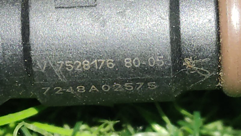 Форсунка топливная 2008 R56 EP6 Форсунка топливная 2008 R56 EP6