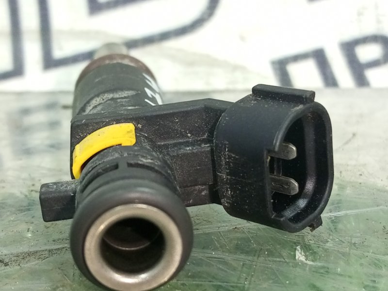 Форсунка топливная Peugeot 207 5FS (5F01) Форсунка топливная Peugeot 207 5FS (5F01)