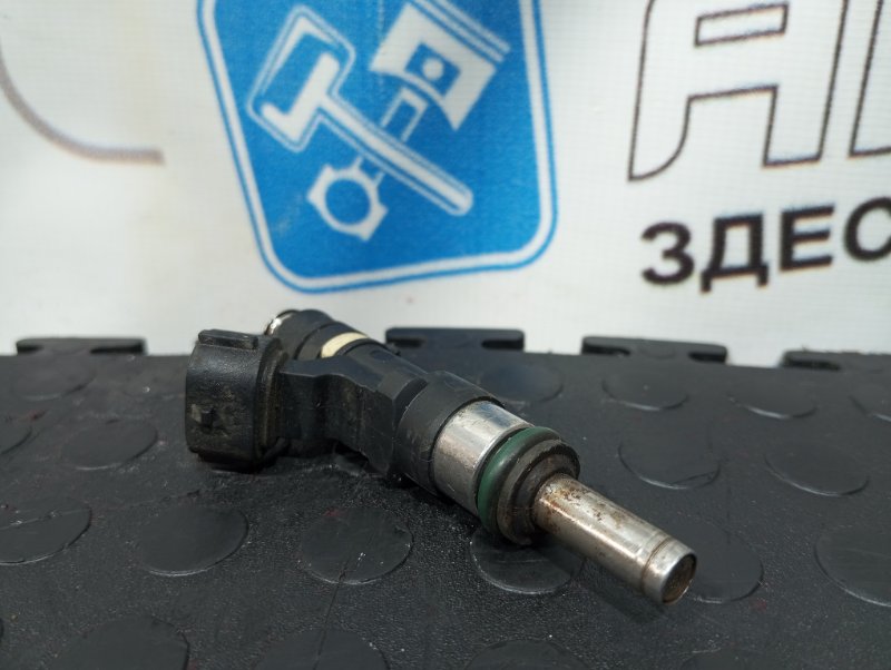 Форсунка топливная Mitsubishi Lancer  CY4A 4B11 1465A029 контрактная