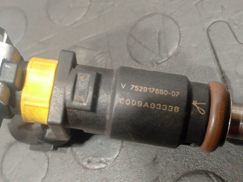 Форсунка топливная 207 WA 5F01 5FS EP6C EP6 5FW