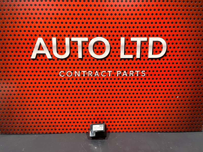 Усилитель антенны Land Rover Range Rover Sport 2 2015 L494 306DT DK6215G590BC контрактная