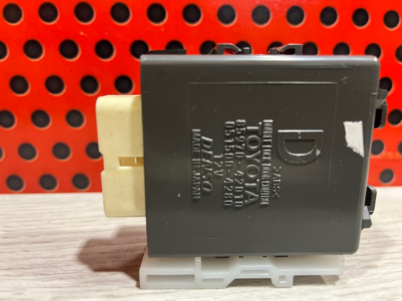 Блок управления центральным замком NX 300h 2021 Z10 X2ARY32T