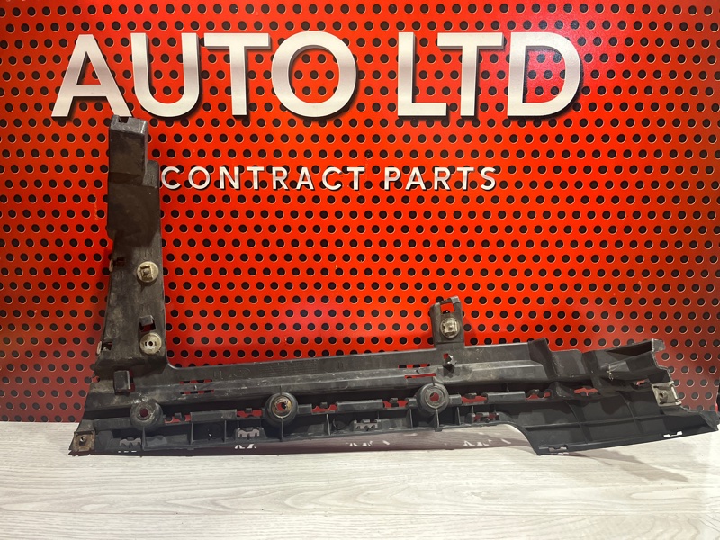 Запчасть кронштейн бампера задний Land Rover Range Rover Sport 2 2016 L494 CK5217A882AA контрактная Кронштейн бампера задний Land Rover Range Rover Sport 2 2016 L494 CK5217A882AA контрактная