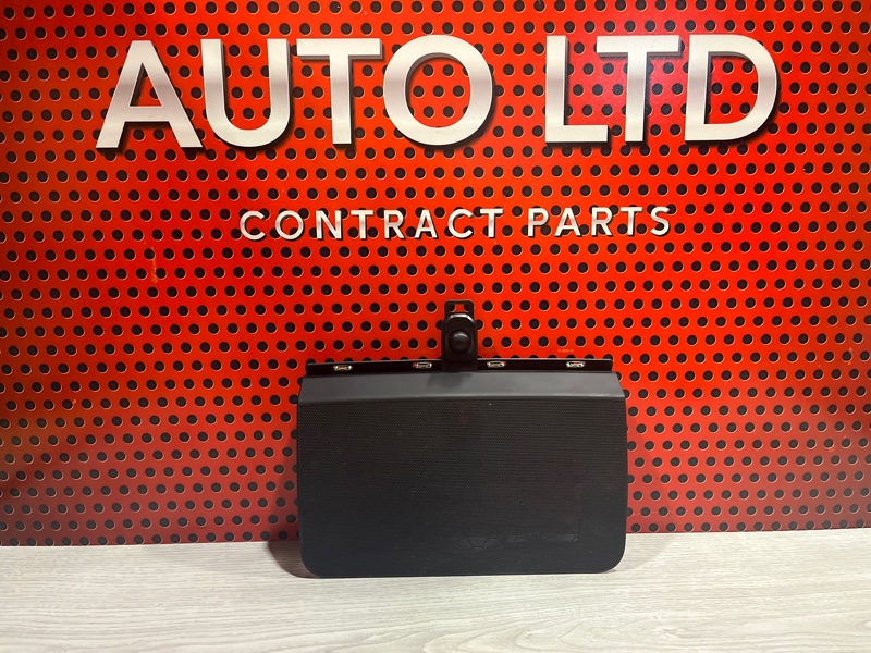 Накладка декоративная на торпедо Land Rover Range Rover Sport 2 2016 L494 CK5204454A контрактная