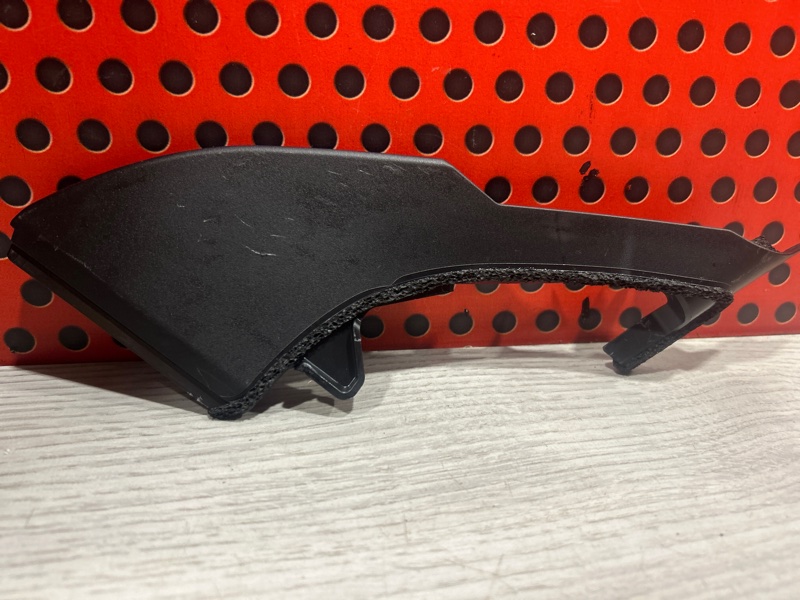 Накладка двери передняя правая ES 2020 Axzh10 XA25A-E92C