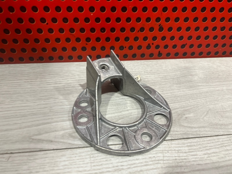 Кронштейн передний GLE 2017 W166 276