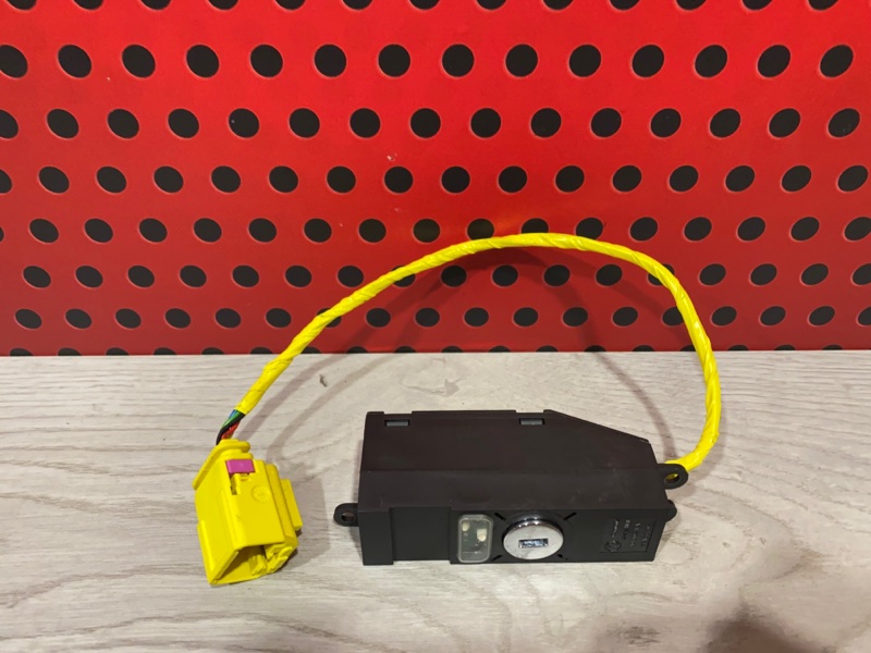 Кнопка (выключатель) Bentley Continental Flying Spur W12 6.0 Кнопка (выключатель) Bentley Continental Flying Spur W12 6.0