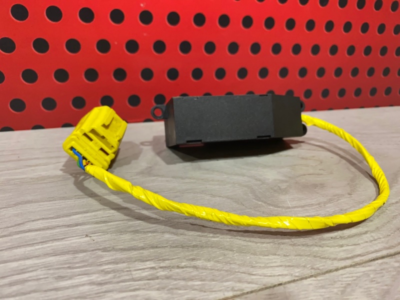 Кнопка (выключатель) Continental Flying Spur 2011 W12 6.0 Кнопка (выключатель) Continental Flying Spur 2011 W12 6.0