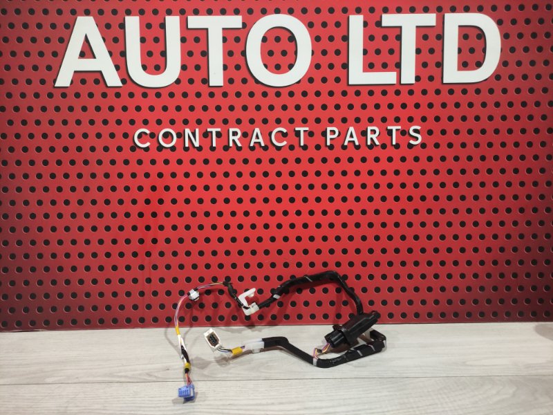 Антенна бесключевого доступа Toyota Land Cruiser 2013 200 1VD 89991-30040 контрактная