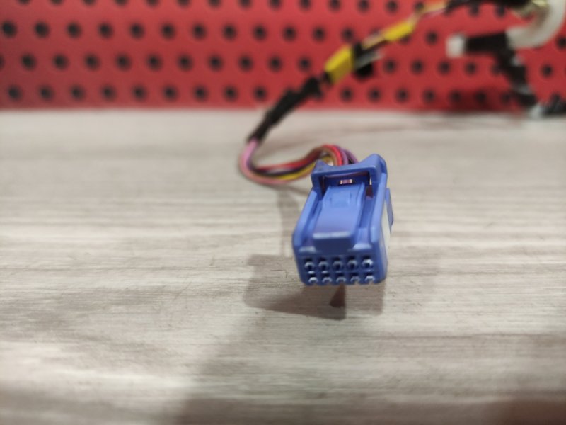 Антенна бесключевого доступа Toyota Land Cruiser 200 1VD