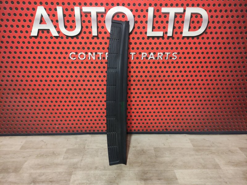 Накладка на бампер Toyota Land Cruiser 2013 200 1VD 5216260040 контрактная