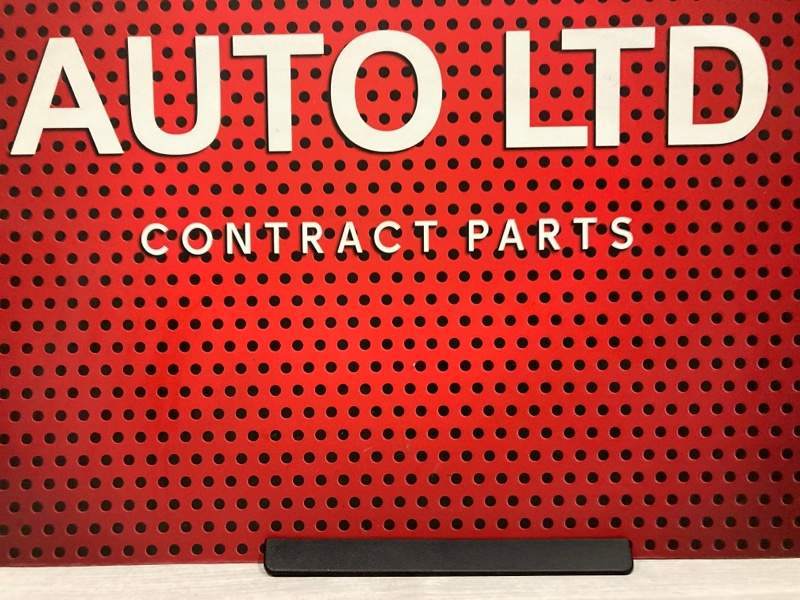 Накладка на порог Toyota Land Cruiser 2013 200 1VD 67915-60030 контрактная