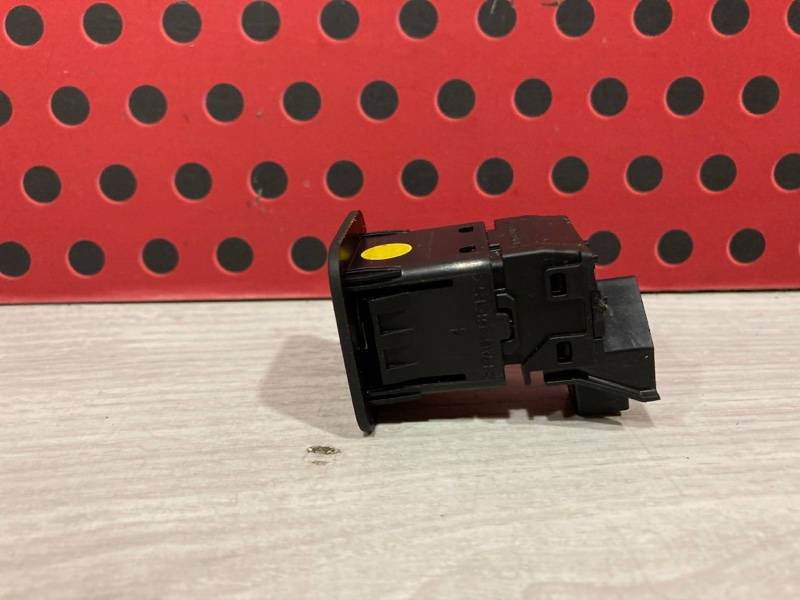 Кнопка (выключатель) Toyota Land Cruiser 200 1VD