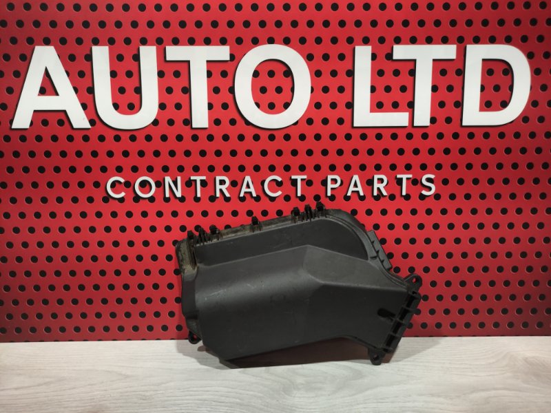 Запчасть крышка блока предохранителей Porsche Macan 2021 95B DKN 8K2907613B контрактная Крышка блока предохранителей Porsche Macan 2021 95B DKN 8K2907613B контрактная