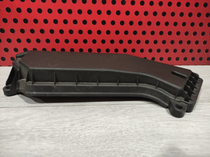 Крышка блока предохранителей Macan 2021 95B DKN Крышка блока предохранителей Macan 2021 95B DKN