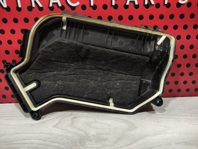 Крышка блока предохранителей Macan 2021 95B DKN Крышка блока предохранителей Macan 2021 95B DKN