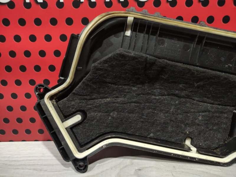 Крышка блока предохранителей Macan 2021 95B DKN Крышка блока предохранителей Macan 2021 95B DKN